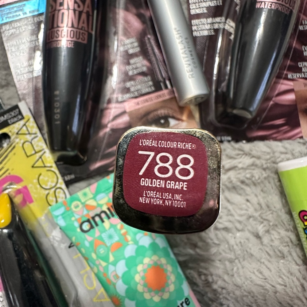 NEW Beauty Bundle - Picture 6 of 9